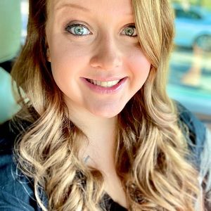 Meet your Posher, Halley